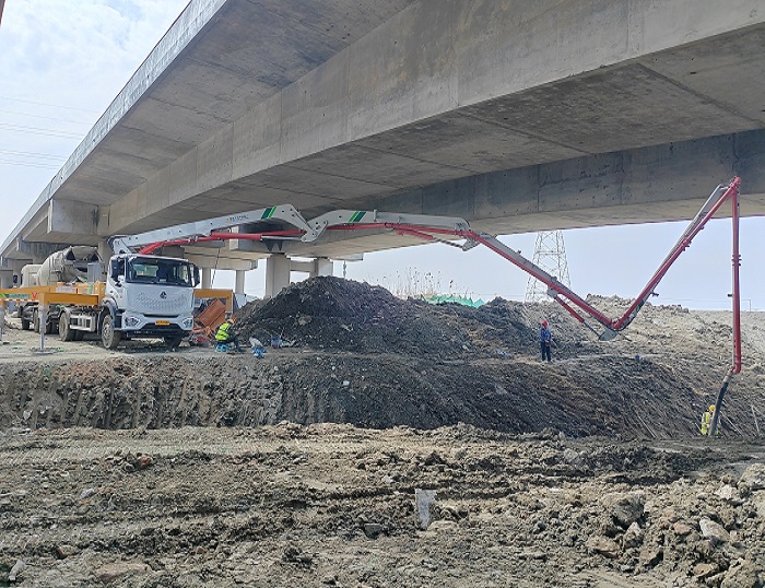 轻灵稳省！徐工33米泵车领航新城镇基建