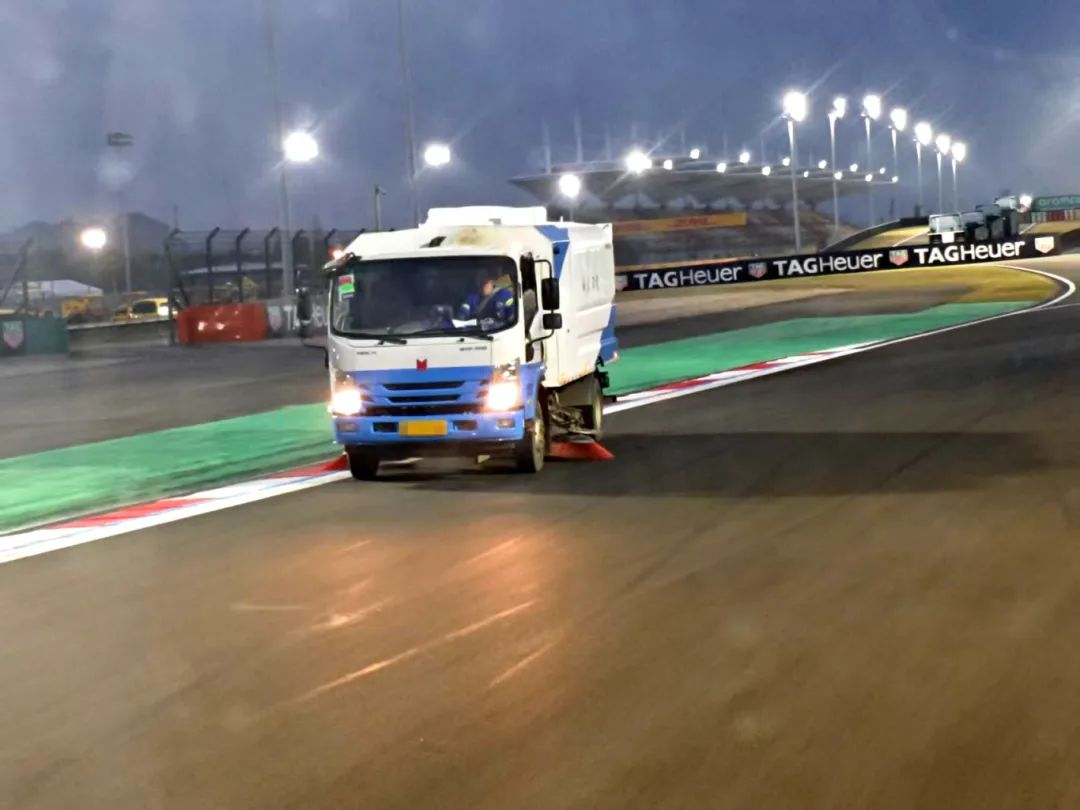 起猛了，居然在上海F1赛场上看到了TA...